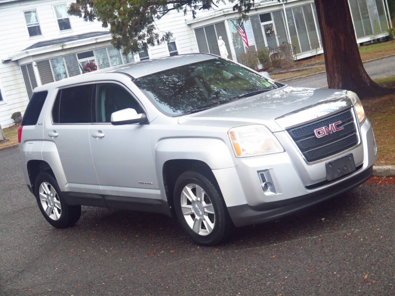 Used 2010 GMC Terrain SLE FWD image 30