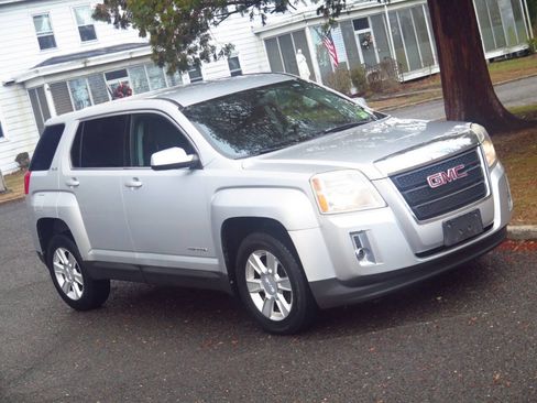 Used 2010 GMC Terrain SLE FWD image 30