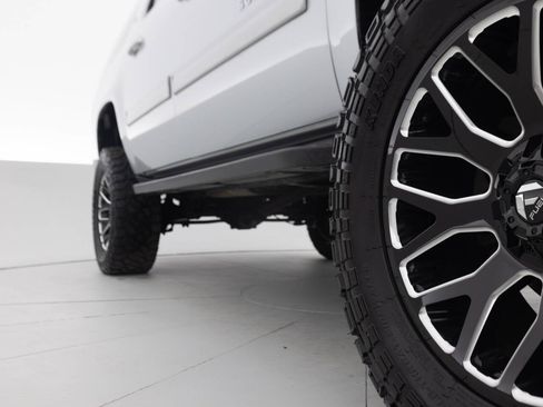 Used 2013 Chevrolet Suburban LT w/ Luxury Package AWD/4WD image 26