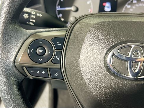 Used 2023 Toyota Corolla LE image 18