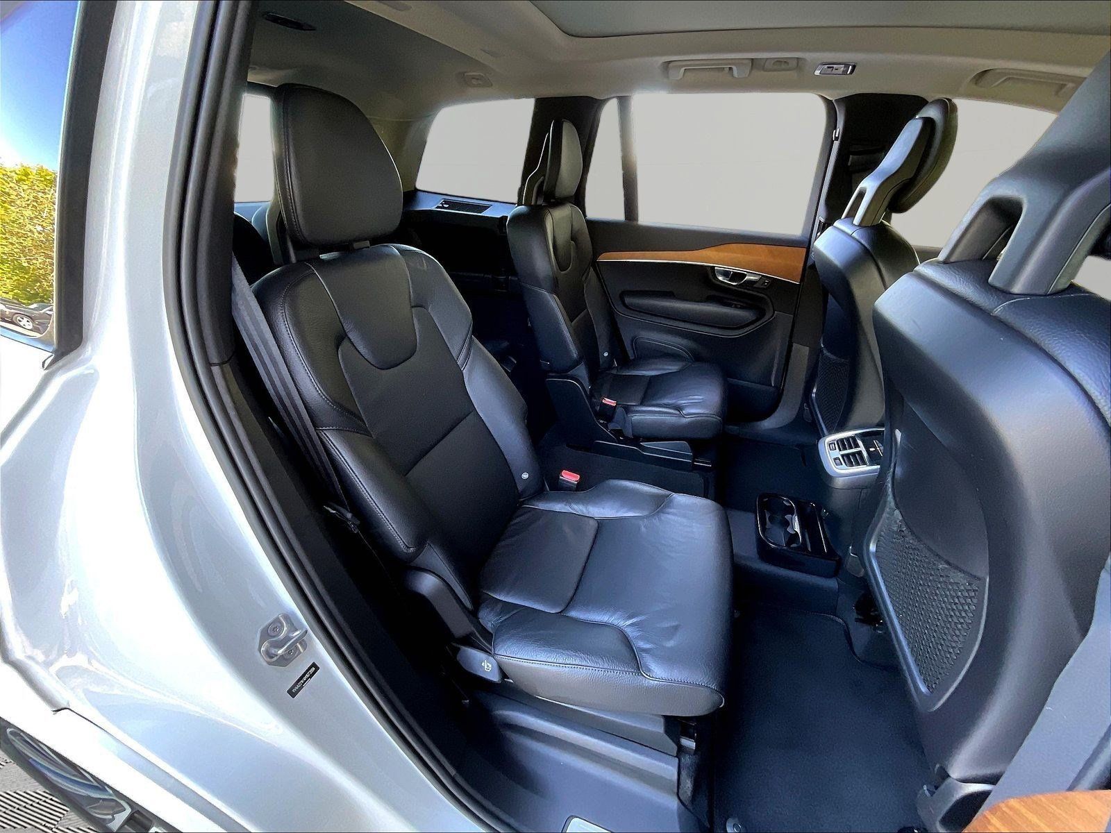 Used 2021 Volvo XC90 T6 Momentum w/ Protection Package Premier AWD/4WD image 25