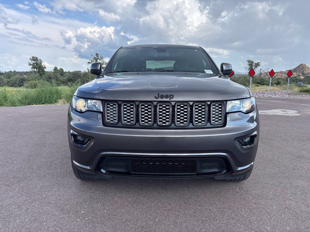 Used 2021 Jeep Grand Cherokee Laredo X AWD/4WD image 9