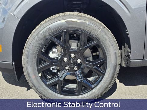 New 2026 Ford Maverick XLT AWD/4WD image 9
