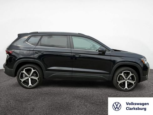 New 2025 Volkswagen Taos SEL image 6
