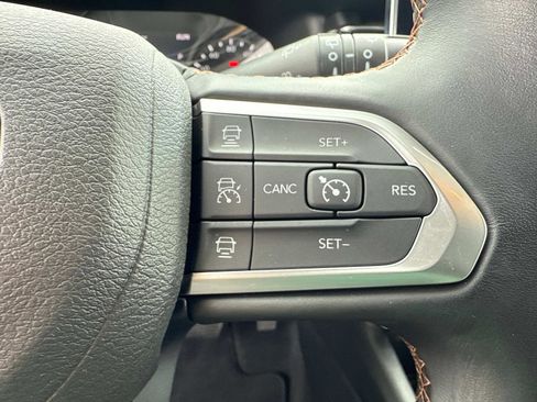 Used 2022 Jeep Compass Limited image 25