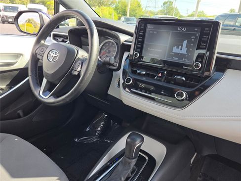 Used 2022 Toyota Corolla SE image 8