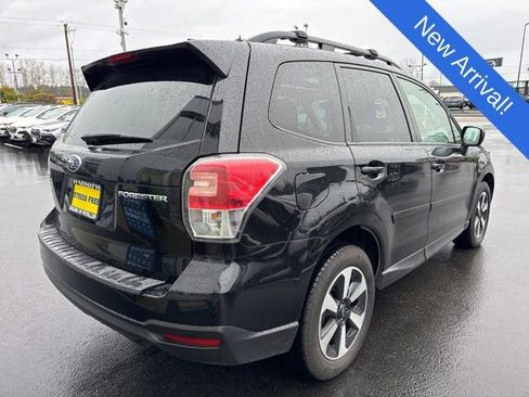 Used 2018 Subaru Forester 2.5i Premium w/ All-Weather Package image 7