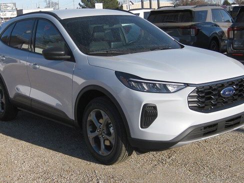 New 2026 Ford Escape ST-Line w/ Cold Weather Package AWD/4WD image 2