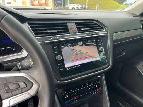 Used 2022 Volkswagen Tiguan SE FWD image 26