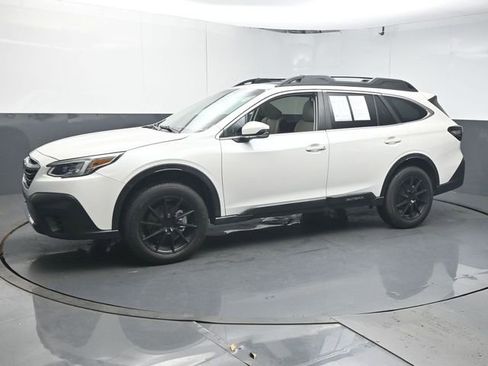 Used 2022 Subaru Outback Limited image 4