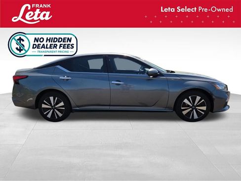 Used 2022 Nissan Altima 2.5 SV w/ SV Premium Package FWD image 7