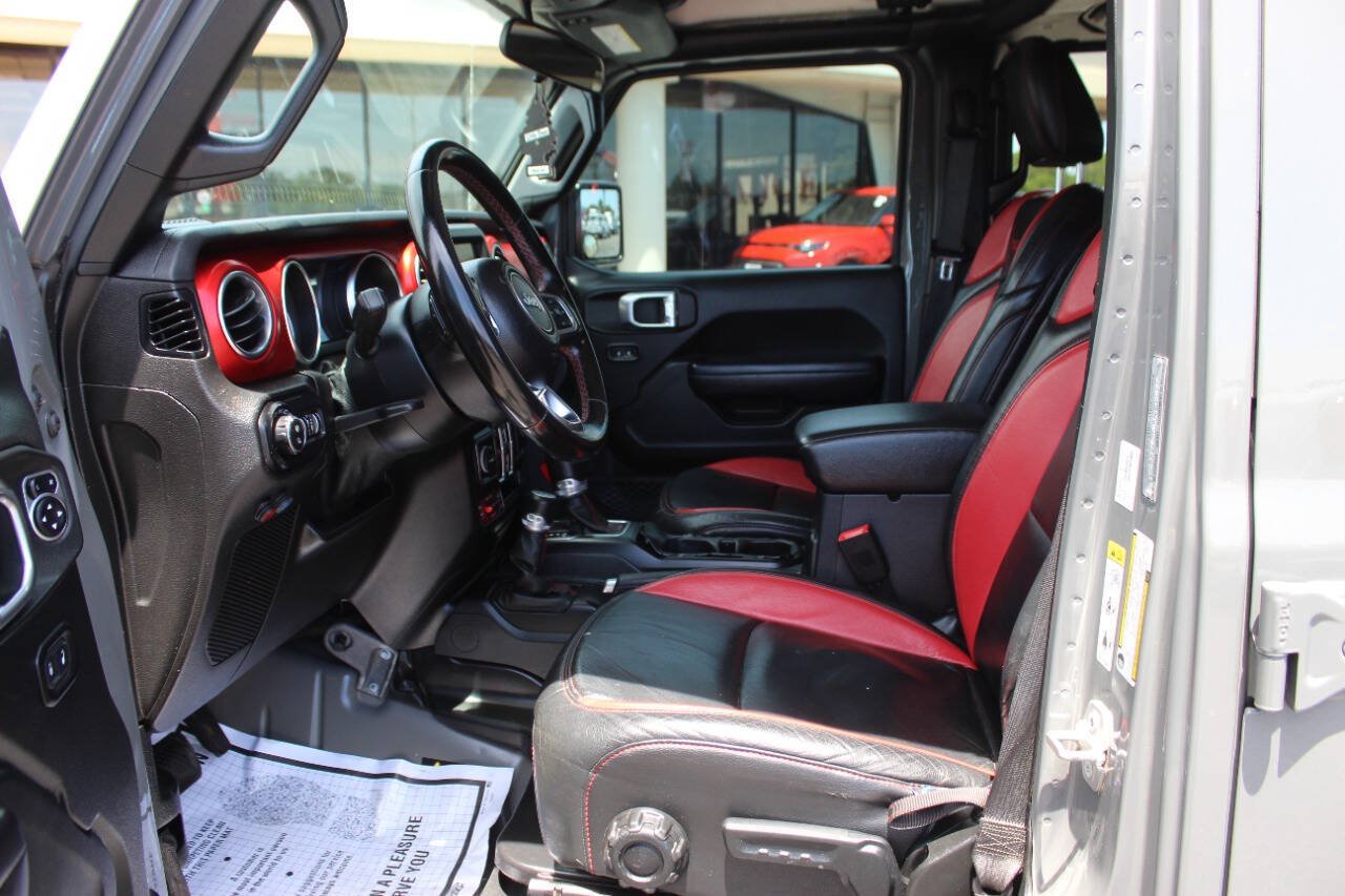 Used 2020 Jeep Gladiator Rubicon w/ LED Lighting Group AWD/4WD image 18