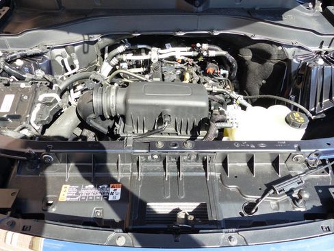 Used 2022 Ford Explorer XLT w/ Equipment Group 202A AWD/4WD image 28