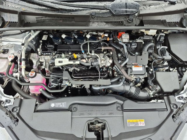 Certified 2025 Toyota Prius XLE FWD image 32