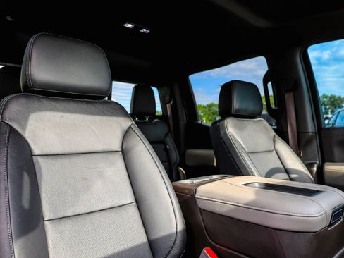 Used 2022 Chevrolet Silverado 1500 LT Trail Boss w/ Convenience Package II image 17