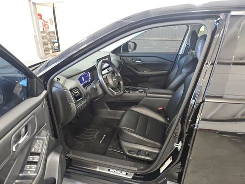 Certified 2024 Nissan Rogue SL AWD/4WD image 9