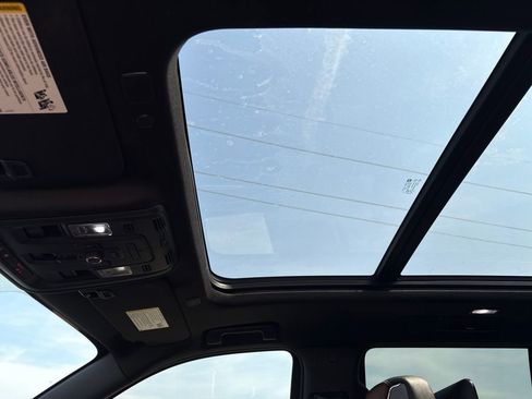 Used 2023 GMC Yukon Denali Ultimate image 25