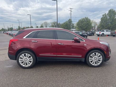 Used 2017 Cadillac XT5 Premium Luxury AWD/4WD image 5
