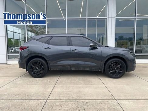 Used 2022 Chevrolet Blazer LT w/ Sound & Technology Package AWD/4WD image 2
