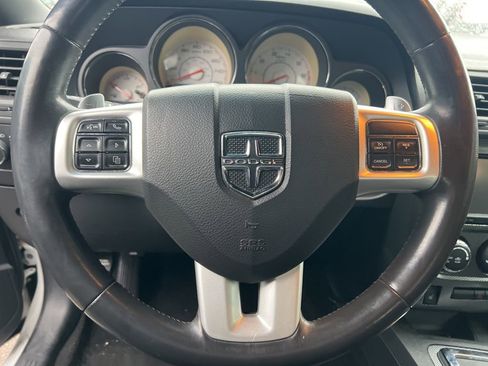Used 2014 Dodge Challenger R/T RWD image 20
