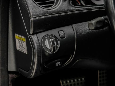 Used 2012 Mercedes-Benz SL 550 image 25