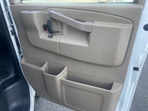 Used 2020 Chevrolet Express 2500 w/ Driver Convenience Package image 40