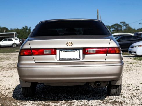 Used 1997 Toyota Camry CE image 7