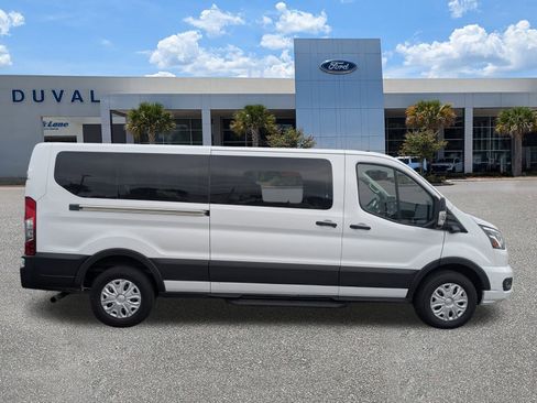 Used 2023 Ford Transit 350 XLT image 3