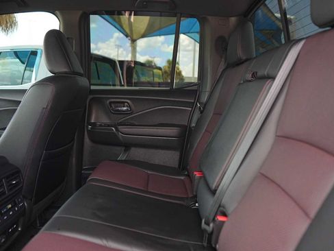 Certified 2025 Honda Ridgeline Black Edition image 13