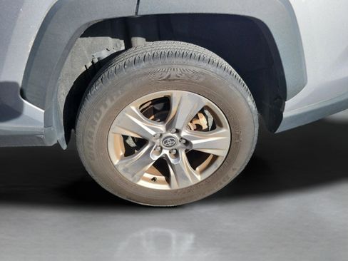 Used 2023 Toyota RAV4 XLE w/ Convenience Package FWD image 23