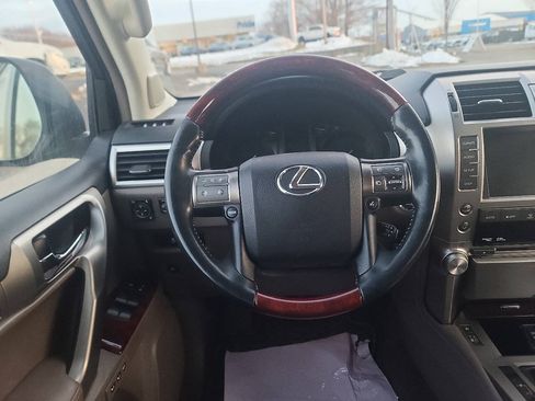 Used 2011 Lexus GX 460 w/ Comfort Plus Pkg AWD/4WD image 17