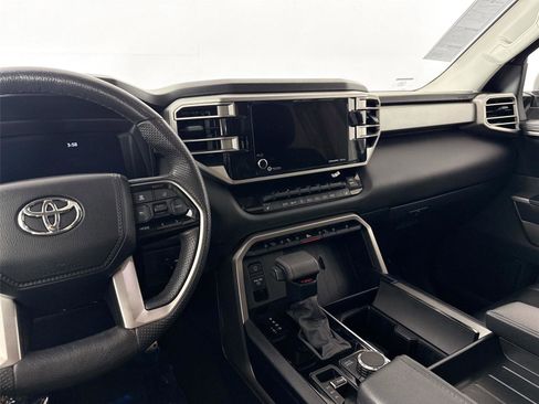 Certified 2024 Toyota Sequoia SR5 image 34