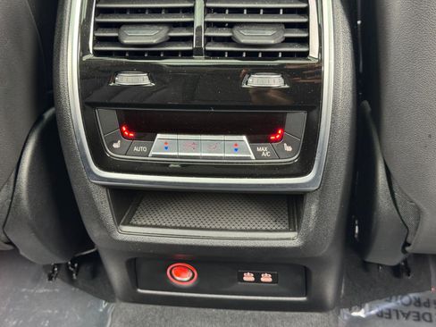 Used 2019 BMW X7 xDrive40i w/ Premium Package image 36