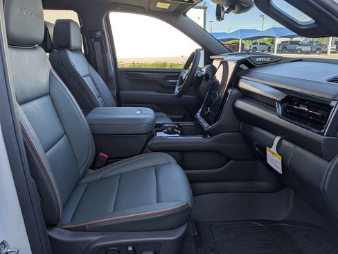 New 2026 GMC Yukon AT4 w/ AT4 Premium Plus Package AWD/4WD image 39