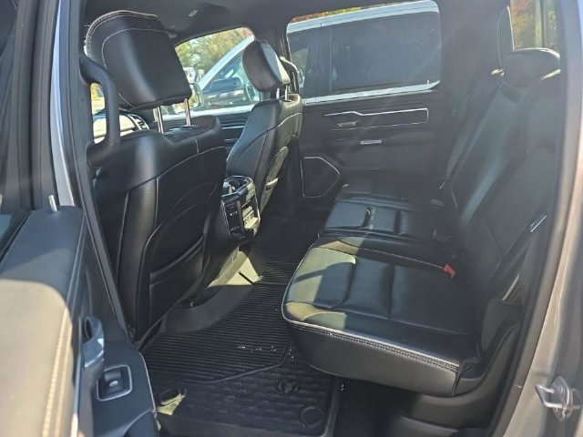 Used 2023 RAM 1500 Laramie AWD/4WD image 9