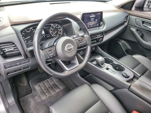 Used 2022 Nissan Rogue SV w/ SV Premium Package image 8