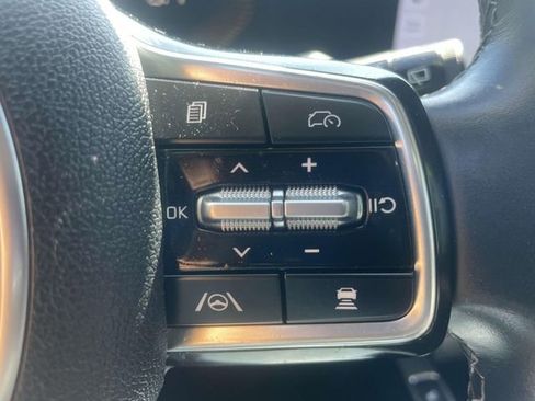 Certified 2024 Kia Sorento S FWD image 33