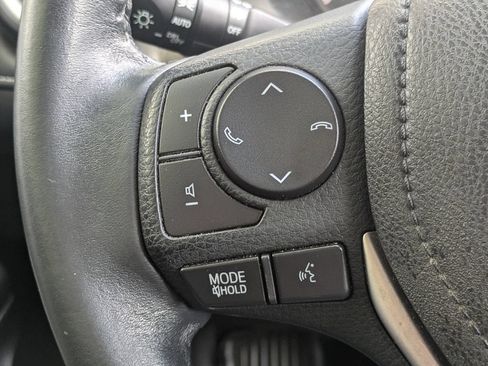 Used 2018 Toyota RAV4 XLE AWD/4WD image 23