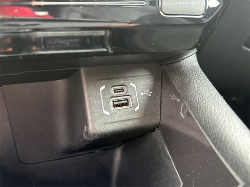 Used 2024 Jeep Compass Latitude image 27