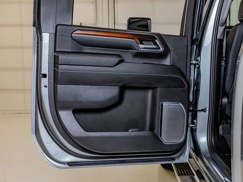 Used 2024 GMC Sierra 3500 Denali w/ Denali Reserve Package AWD/4WD image 38