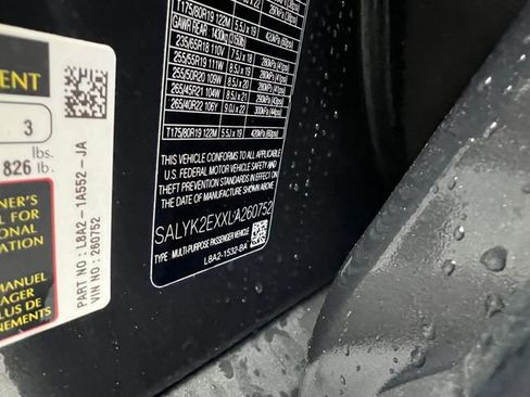 Used 2020 Land Rover Range Rover Velar R-Dynamic S image 42