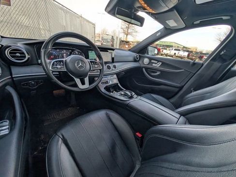Used 2019 Mercedes-Benz E 300 4MATIC image 6