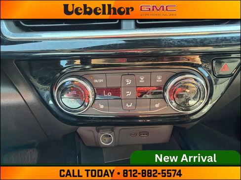 Used 2024 Chevrolet Trax RS w/ Driver Confidence Package FWD image 24