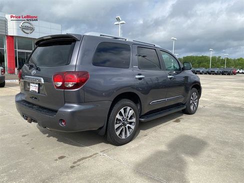 Used 2018 Toyota Sequoia Limited w/ Safety & Convenience Package image 7