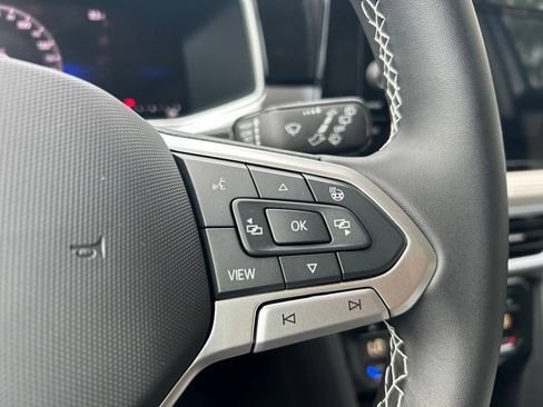 New 2026 Volkswagen Taos SE FWD image 22