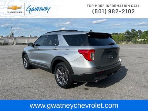Used 2022 Ford Explorer XLT w/ Equipment Group 202A AWD/4WD image 7