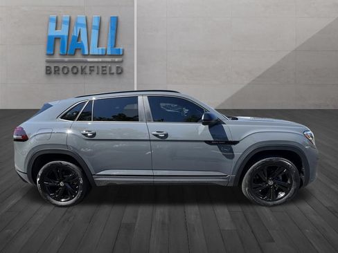 Certified 2025 Volkswagen Atlas Cross Sport SEL R-Line AWD/4WD image 7