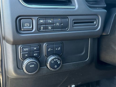 Used 2023 Chevrolet Tahoe RST w/ Luxury Package image 27