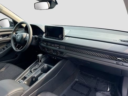 Certified 2025 Honda Accord SE image 33