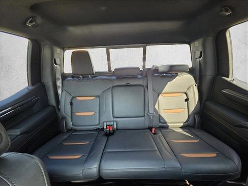 Used 2024 GMC Sierra 1500 AT4 w/ Technology Package AWD/4WD image 15